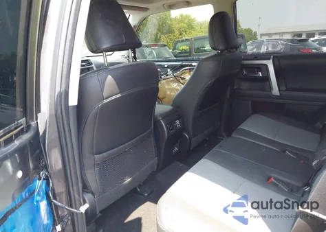 2021 Toyota 4Runner Sr5/Sr5 Premium/Venture/Trail/Limited Night Shade/Trd Off Road/Trd Off Road Premium/Trd Pro z USA, uszkodzony, nr VIN JTENU5JR5M5845189